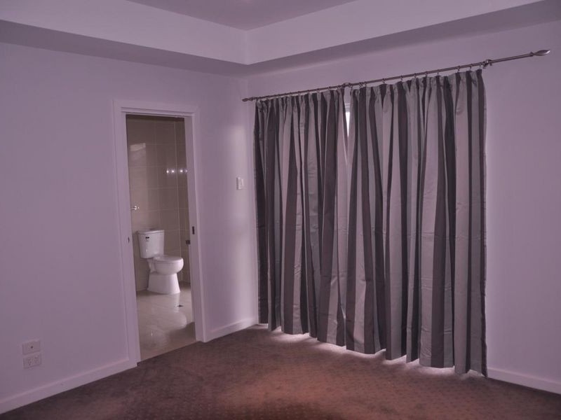 85 MacMillan Avenue, Mawson Lakes SA 5095