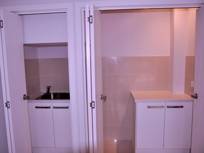 85 MacMillan Avenue, Mawson Lakes SA 5095