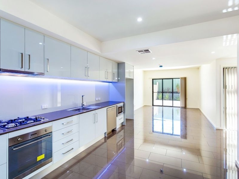 2/25B Coventry Street, Mawson Lakes SA 5095