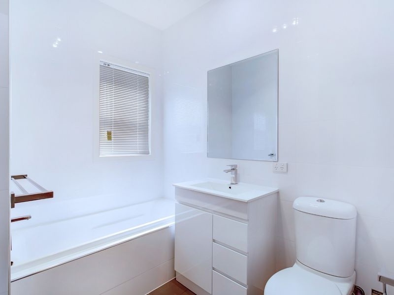 2/25B Coventry Street, Mawson Lakes SA 5095