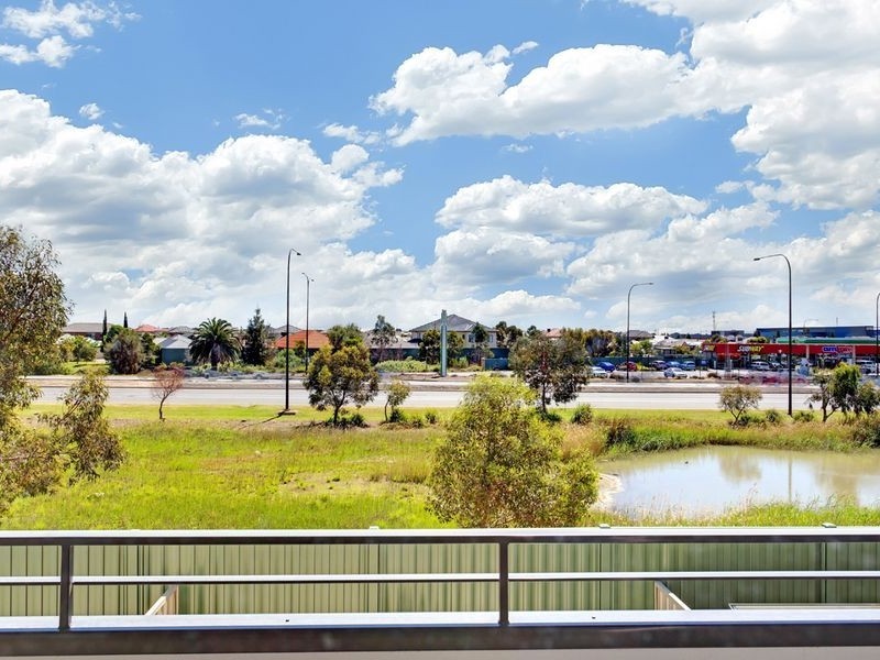 2/25B Coventry Street, Mawson Lakes SA 5095