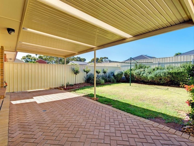 27 Leander Crescent, Greenacres SA 5086