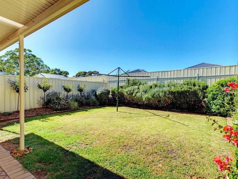 27 Leander Crescent, Greenacres SA 5086