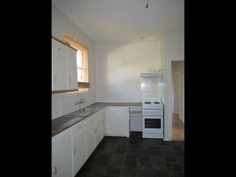 2 Blencowe Street, Elizabeth Grove SA 5112