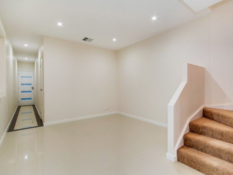 27A Coventry Street, Mawson Lakes SA 5095