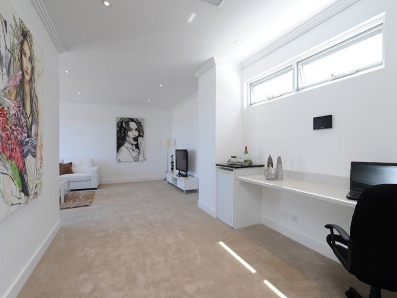 5a Erin Street, Broadview SA 5083