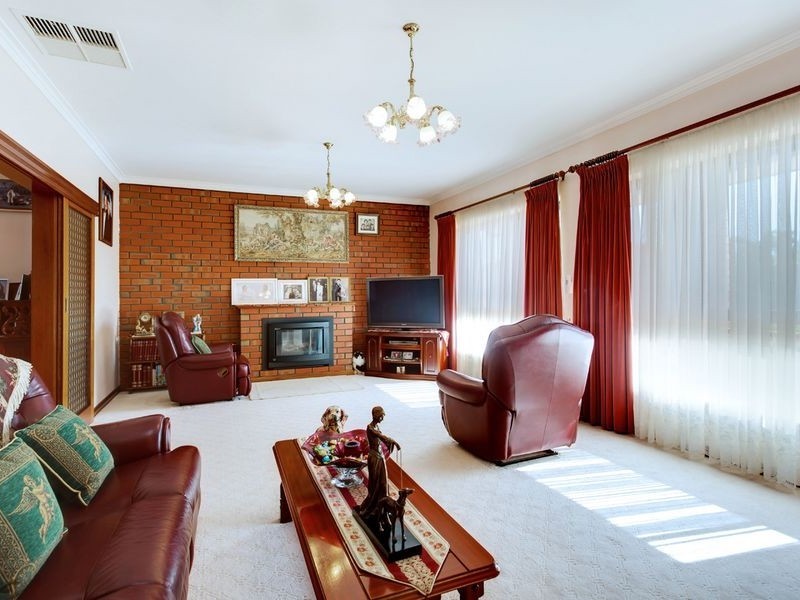 2 Rosebud Grove, Dernancourt SA 5075
