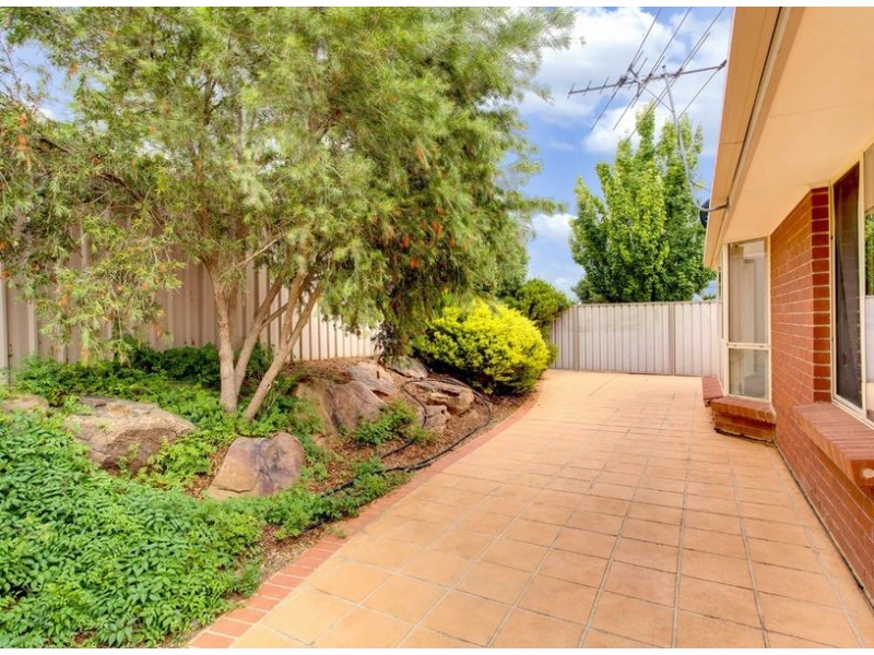 16 Lochleven Avenue, Greenwith SA 5125