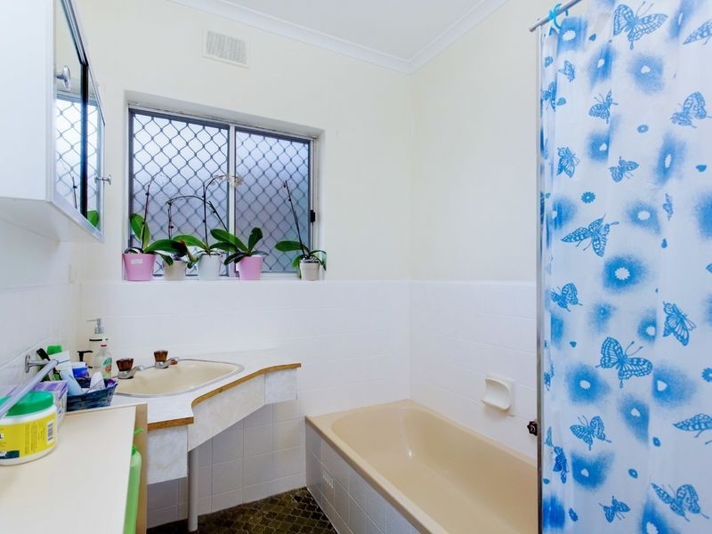 1 & 2/25 Amber Avenue, Clearview SA 5085