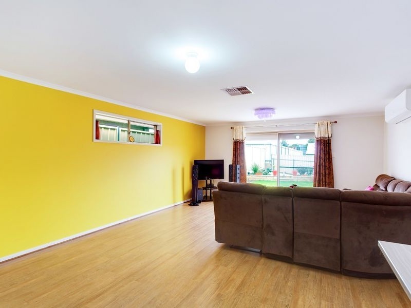 21 Burman Avenue, Gilles Plains SA 5086