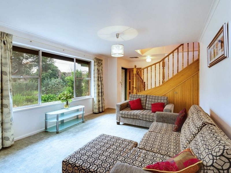 11 Sherwood Avenue, Valley View SA 5093