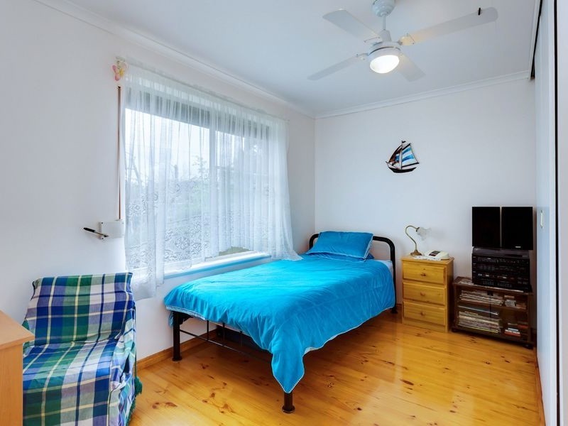 11 Sherwood Avenue, Valley View SA 5093