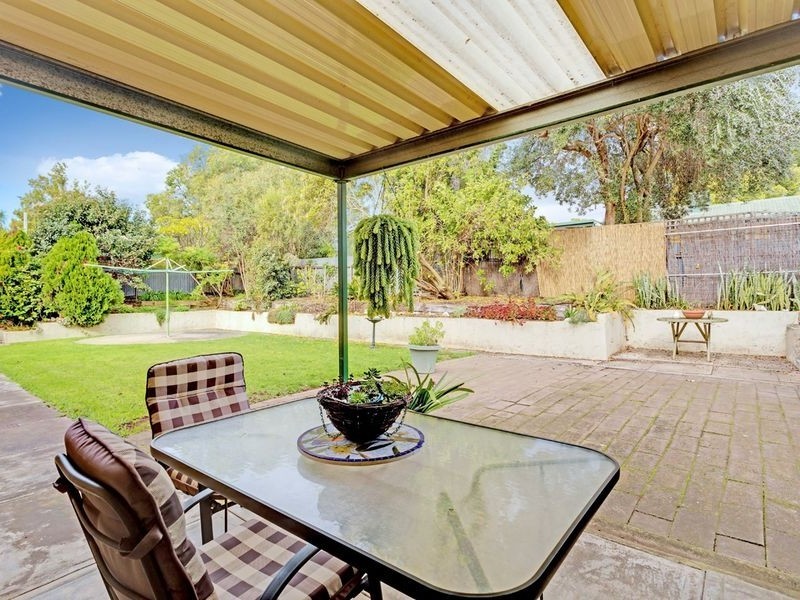 11 Sherwood Avenue, Valley View SA 5093