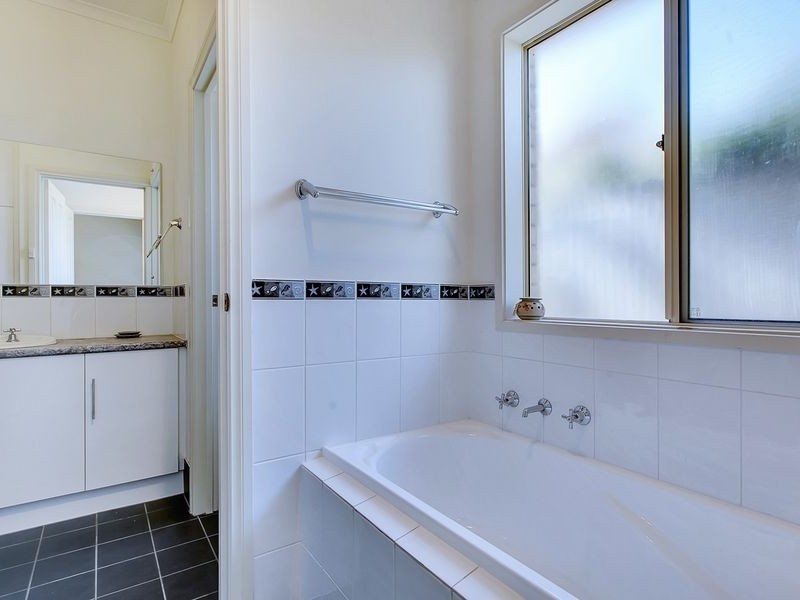 1 Merrett Avenue, Goolwa Beach SA 5214