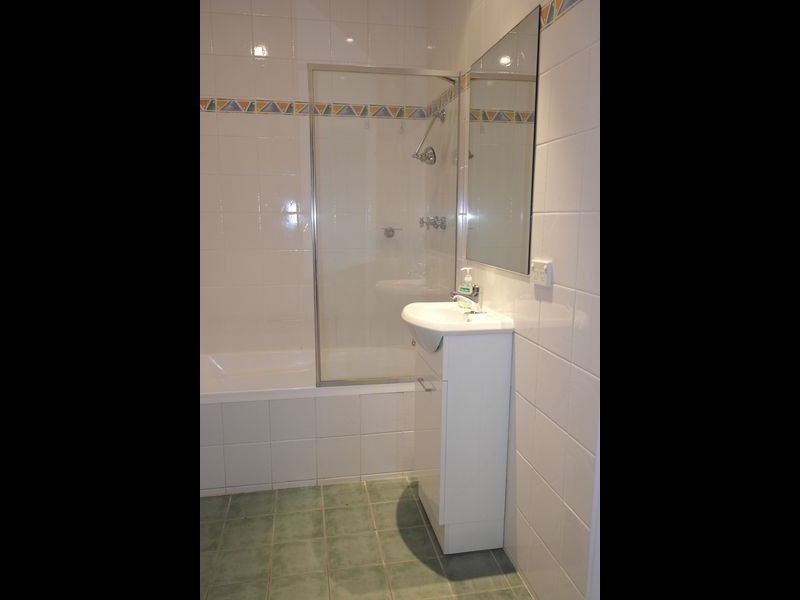 5/26 Wellington Street, Glandore SA 5037