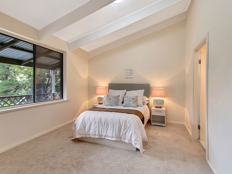 17 Rudall Avenue, Crafers SA 5152