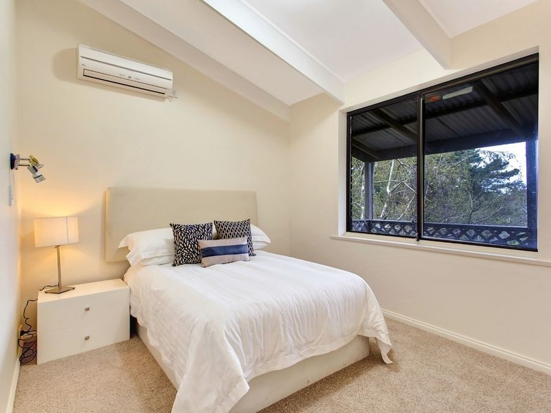 17 Rudall Avenue, Crafers SA 5152