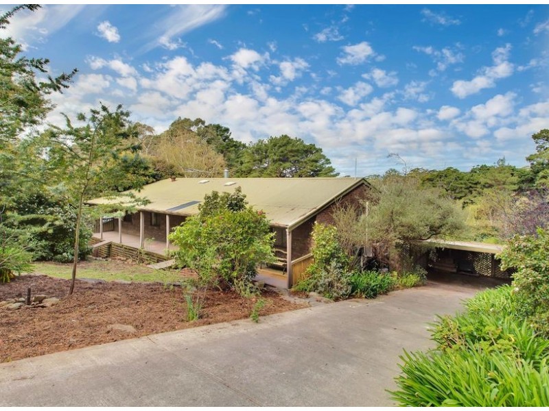 17 Rudall Avenue, Crafers SA 5152