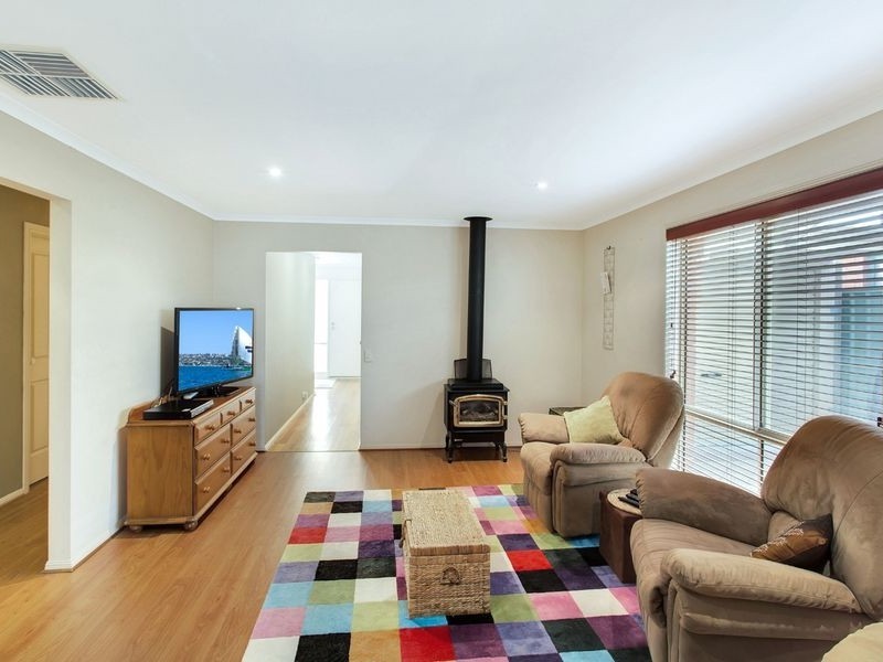 27 Bristol Terrace, Oakden SA 5086