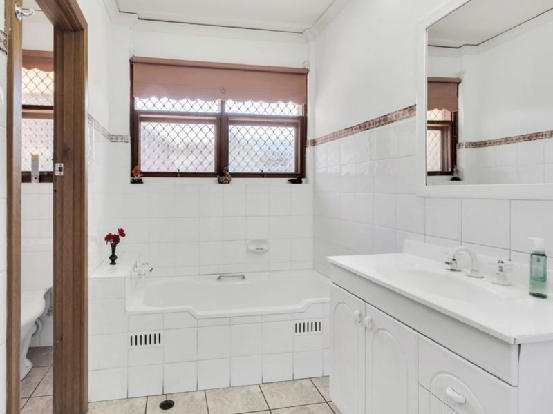 12 Taunton Road, Manningham SA 5086