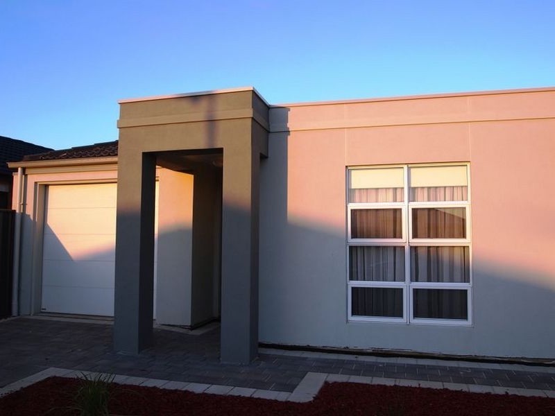 81 Riesling Crescent, Andrews Farm SA 5114