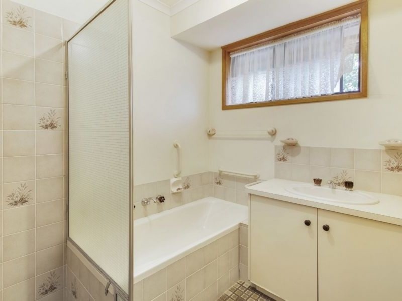 1/33 Doxiadis Street, St Agnes SA 5097