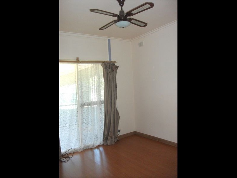 37 Carol Drive, Para Hills SA 5096