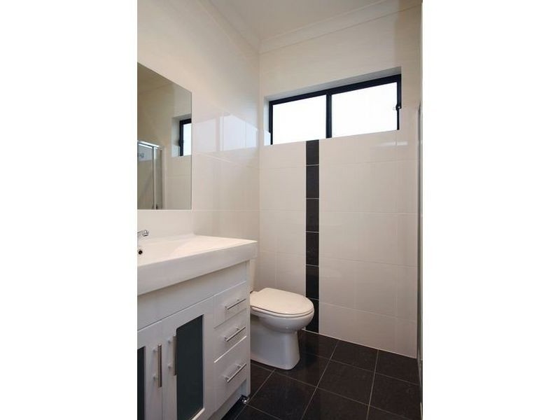 15a Condada Avenue, Park Holme SA 5043