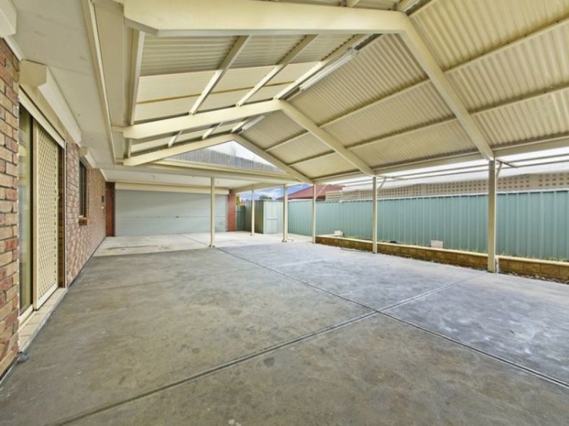 18 Willowbrook Place, Paralowie SA 5108