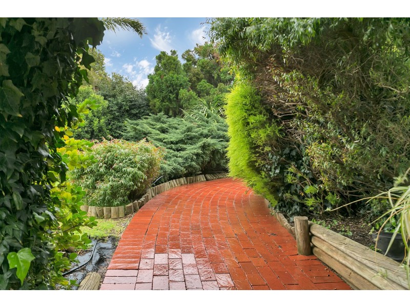 46 De Sassenay Crescent, Modbury Heights SA 5092