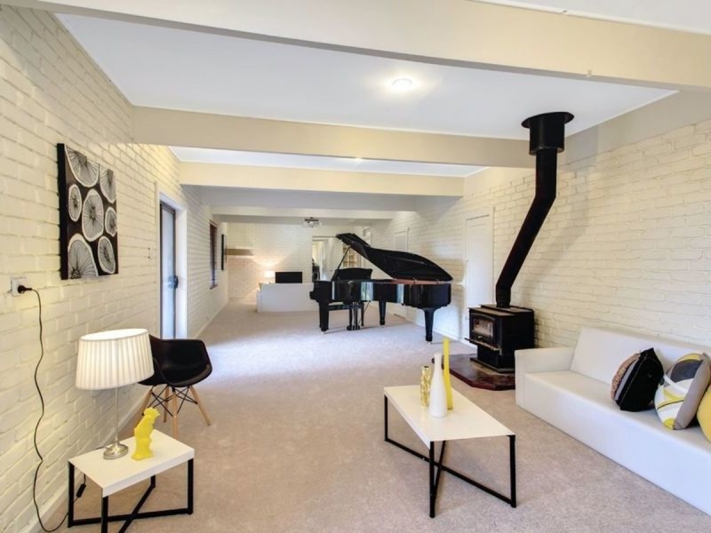 17 Rudall Avenue, Crafers SA 5152