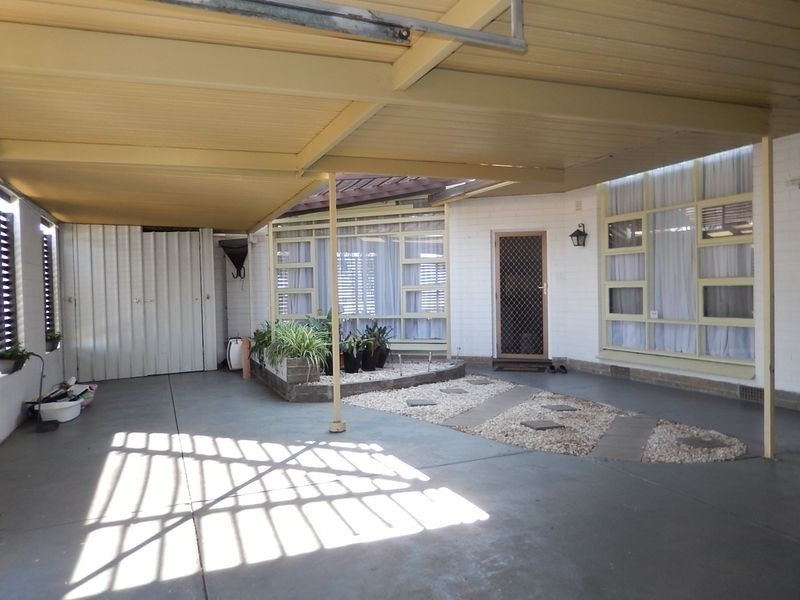 3 Gondola Grove, Para Hills SA 5096