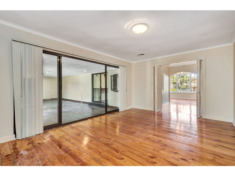 4 Tareena Street, Ridgehaven SA 5097
