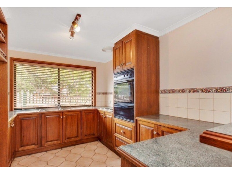 1 Bushmills Street, Greenwith SA 5125