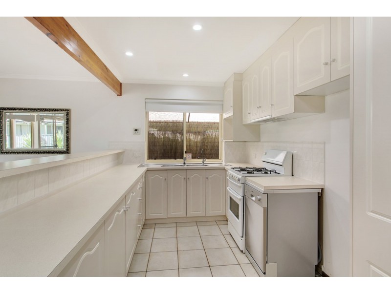 18 Bolton Road, Para Hills SA 5096