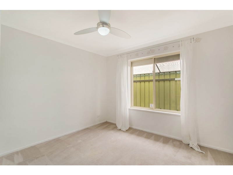 18 Bolton Road, Para Hills SA 5096