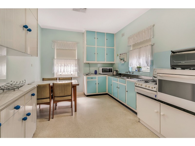 11 Angas Avenue, Vale Park SA 5081