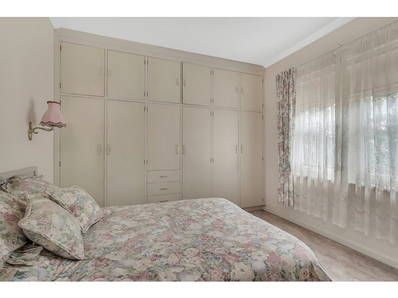 11 Angas Avenue, Vale Park SA 5081