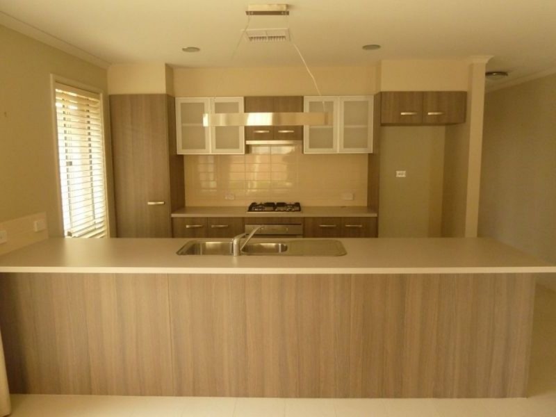 16 Jindabyne Street, Andrews Farm SA 5114