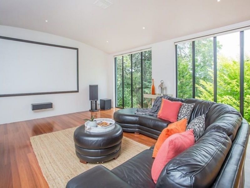 6 Rostrevor Road, Stirling SA 5152