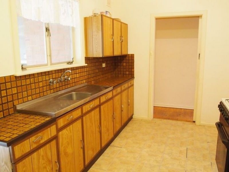 13 Garra Avenue, Modbury SA 5092