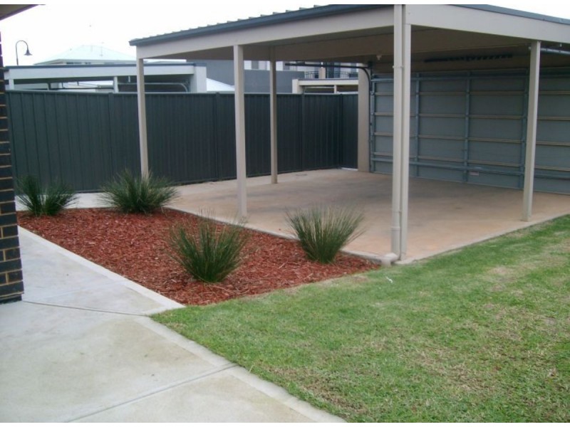 24 West Parkway, Andrews Farm SA 5114