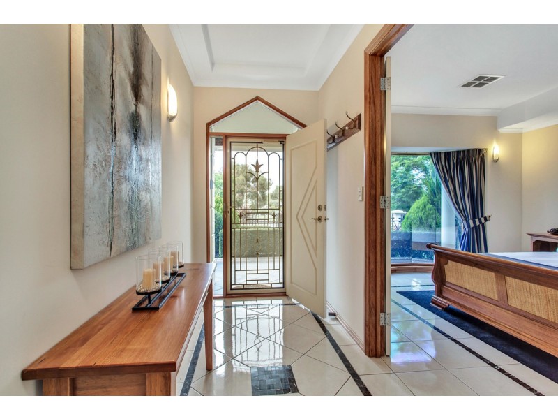 8 Hendry Court, Gilles Plains SA 5086