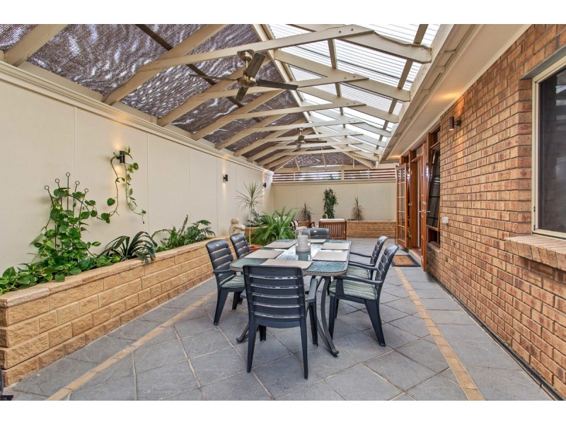 8 Hendry Court, Gilles Plains SA 5086