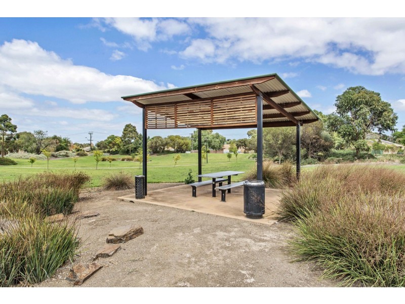 8 Hendry Court, Gilles Plains SA 5086