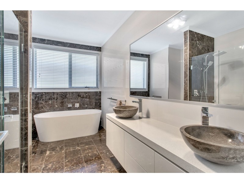 29 Grenville Avenue, Hillcrest SA 5086