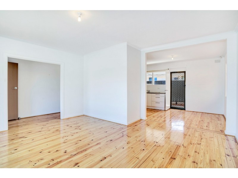 8 Grant Avenue, Gilles Plains SA 5086