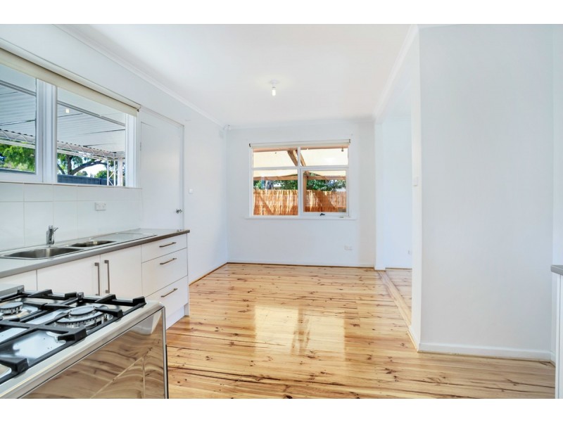 8 Grant Avenue, Gilles Plains SA 5086