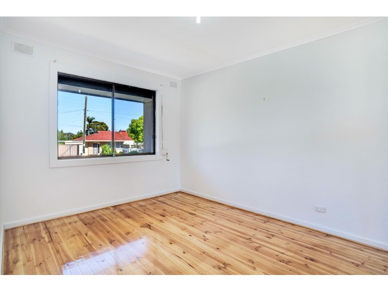 8 Grant Avenue, Gilles Plains SA 5086