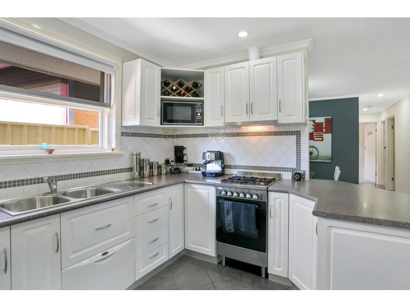 25 Boronia Drive, Hope Valley SA 5090